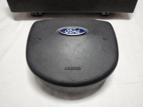 2006 - 2011 Ford Crown Victoria Drivers & Passengers Front Airbags (OEM) Black - Image 2