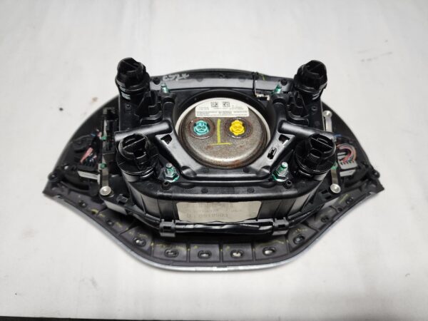 2018 - 2020 Chevy Impala Drivers Steering Wheel & Knee Airbags - Image 9