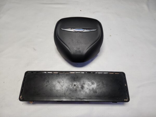 2015 - 2023 Chrysler 300 Drivers Steering Wheel & Knee Airbags