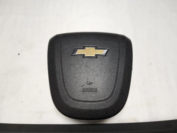 2014 - 2017 Chevy Caprice Drivers Steering Wheel & Knee Airbags - Image 2